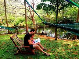 Atha Safari Resort & Riverside Camping