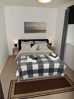 Charming 1-bed Apartment in Barking