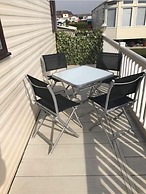 Captivating 2-bed Carvavan in Mablethorpe