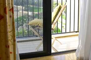 Charming Getaway With Views in Marsascala