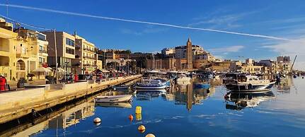 Charming Getaway With Views in Marsascala