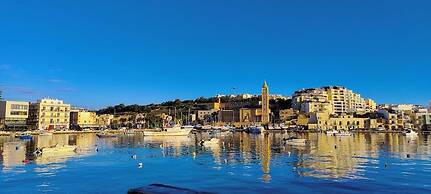 Charming Getaway With Views in Marsascala