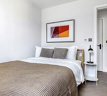 Impeccable 2-bed Apartment in London