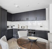 Impeccable 2-bed Apartment in London