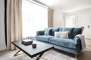 Sophisticated 2 Bedrooms by Spitafields