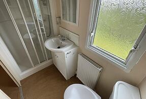 Remarkable Caravan- Chapel St Leonard's