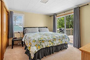 South Arm Retreats Whole Lake Charlevoix