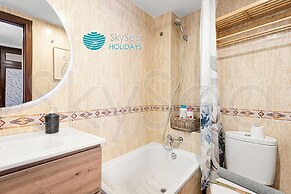 Skysea Malaga Centro frente al Rio