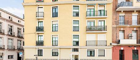 Skysea Malaga Centro frente al Rio