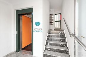 Skysea Malaga Centro frente al Rio