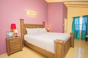 Adorable Beach House In Draxhall