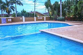 Adorable Beach House In Draxhall