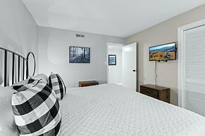 The Loft Picturesque Condo for 6 w/ Epic Views!