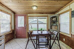 Kingsland Duo 2 Cottages in 1 w/ Lakeview!