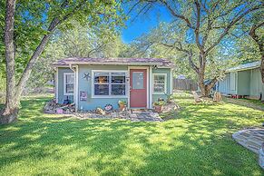 Kingsland Duo 2 Cottages in 1 w/ Lakeview!