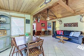 Kingsland Duo 2 Cottages in 1 w/ Lakeview!