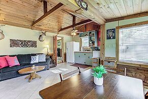 Kingsland Duo 2 Cottages in 1 w/ Lakeview!