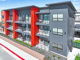 Pacific Island Inspired Stay Amazing Location