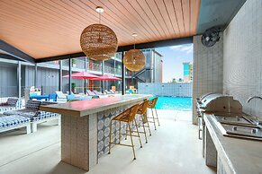 Pacific Island Inspired Stay Amazing Location