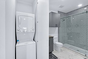 Pacific Island Inspired Stay Amazing Location