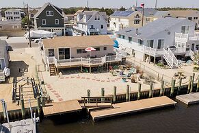 Lagoon Life Hideaway