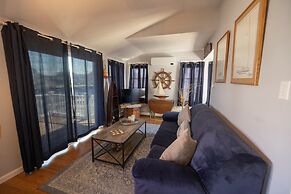 Lagoon Life Hideaway