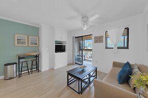 Beachy Days Escape - Cozy Haven Steps From Beach!