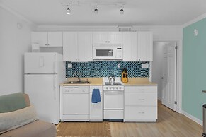 Beachy Days Escape - Cozy Haven Steps From Beach!