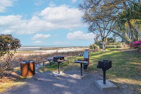 Beachy Days Escape - Cozy Haven Steps From Beach!