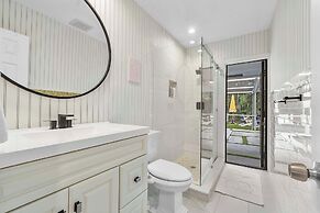 Coastal Retreat Stylish 4 BDR w/ Private Pool!