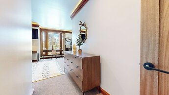 Obsidian Ski & Golf Villa 3 Bdr, Prime Location!