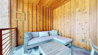 Obsidian Ski & Golf Villa 3 Bdr, Prime Location!