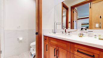 Obsidian Ski & Golf Villa 3 Bdr, Prime Location!