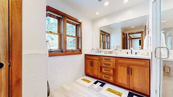 Obsidian Ski & Golf Villa 3 Bdr, Prime Location!