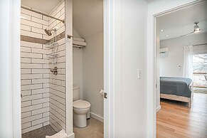 Latitude Adjustment Walk to Beach & Dining!