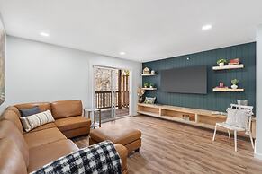 Vineyards Stonewall Escape Sleek, Modern Retreat