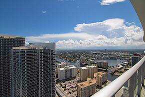 Luxury Penthouse! 4 BDR With Resort Amenities