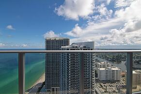 Luxury Penthouse! 4 BDR With Resort Amenities