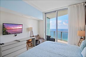 Luxury Penthouse! 4 BDR With Resort Amenities