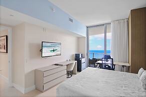 Luxury Penthouse! 4 BDR With Resort Amenities