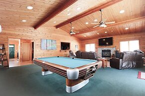 Lookout Lodge An Extraordinary Escape for 10!