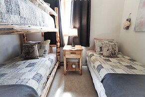 Lookout Lodge An Extraordinary Escape for 10!