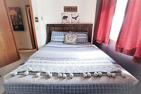 Lookout Lodge An Extraordinary Escape for 10!