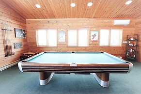 Lookout Lodge An Extraordinary Escape for 10!