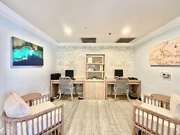 Tropical Haven at Bahama Bay Amazing Location!