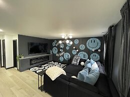 Chic Mountain Creek Chalet