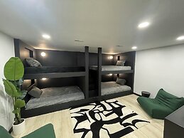 Chic Mountain Creek Chalet