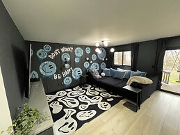 Chic Mountain Creek Chalet