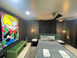 Chic Mountain Creek Chalet