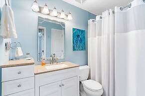 Great Day - Picture-perfect Condo in Pointe Royale